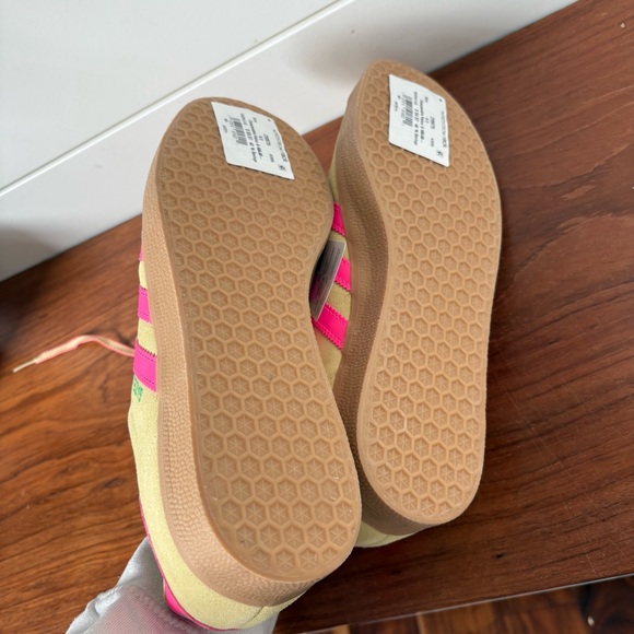 New adidas Women’s Gazelle Yellow Lucid Pink Rare Size 8.5 Lifestyle Streetwear - Picture 8 of 8